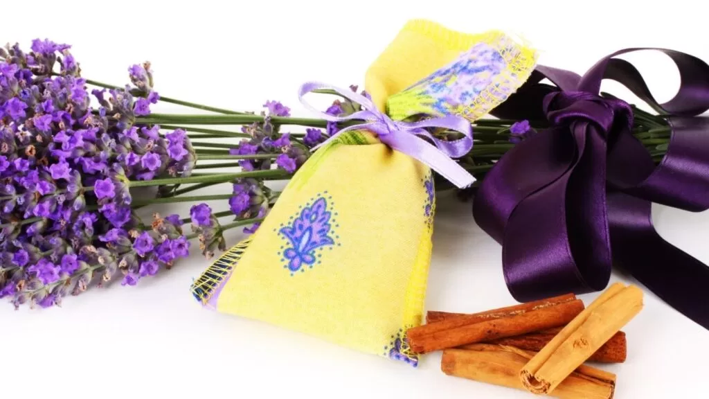 Produtos para deixar a casa cheirosa: sachê aromático