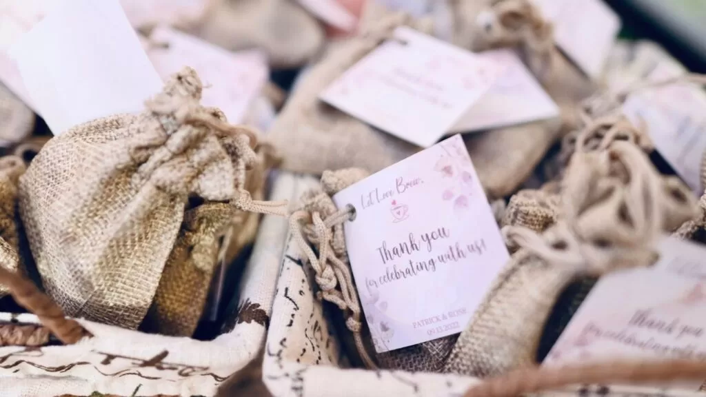 Aromatizantes para casamento: lembrancinha aromatizada.
